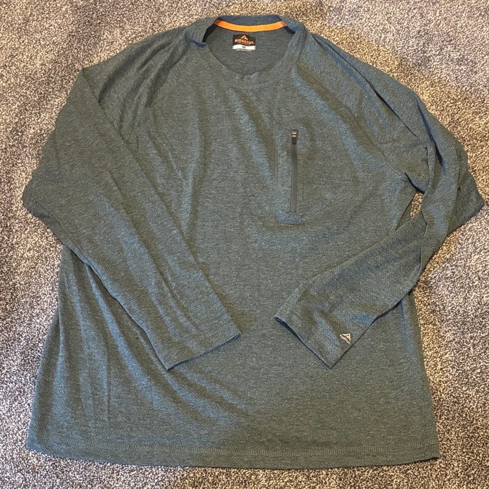 Men's Long-Sleeve Performance Crew with Chest Zip Pocket - Green